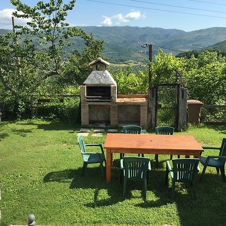 Saracinesco Chalet Dei Parchi B&B 외부 사진