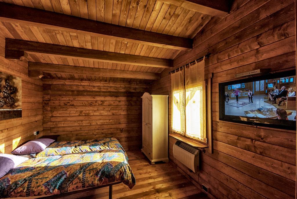 Saracinesco Chalet Dei Parchi B&B 객실 사진