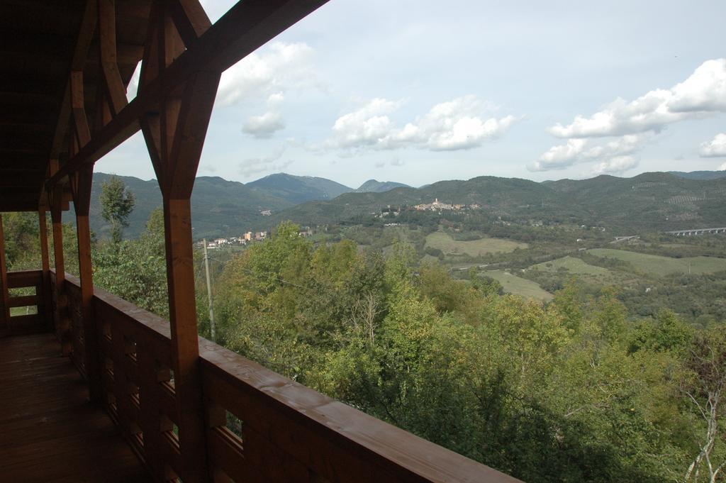 Saracinesco Chalet Dei Parchi B&B 외부 사진
